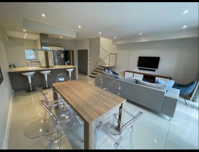 2 BEDROOM TOWNHOUSE TO LET IN NORWOOD